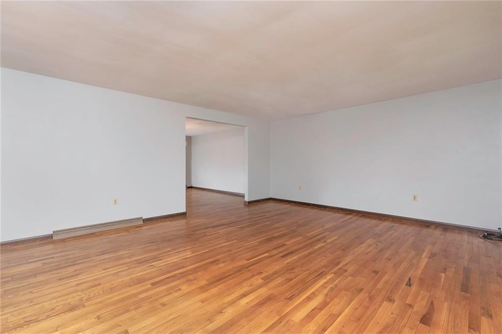 268 Shafer Road Moon Township, PA 15108 - Photo 5 of 25 Gallery Image 5
