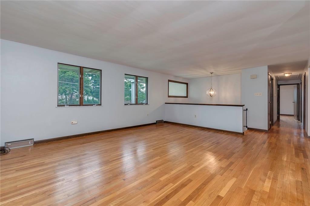 268 Shafer Road Moon Township, PA 15108 - Photo 7 of 25 Gallery Image 7