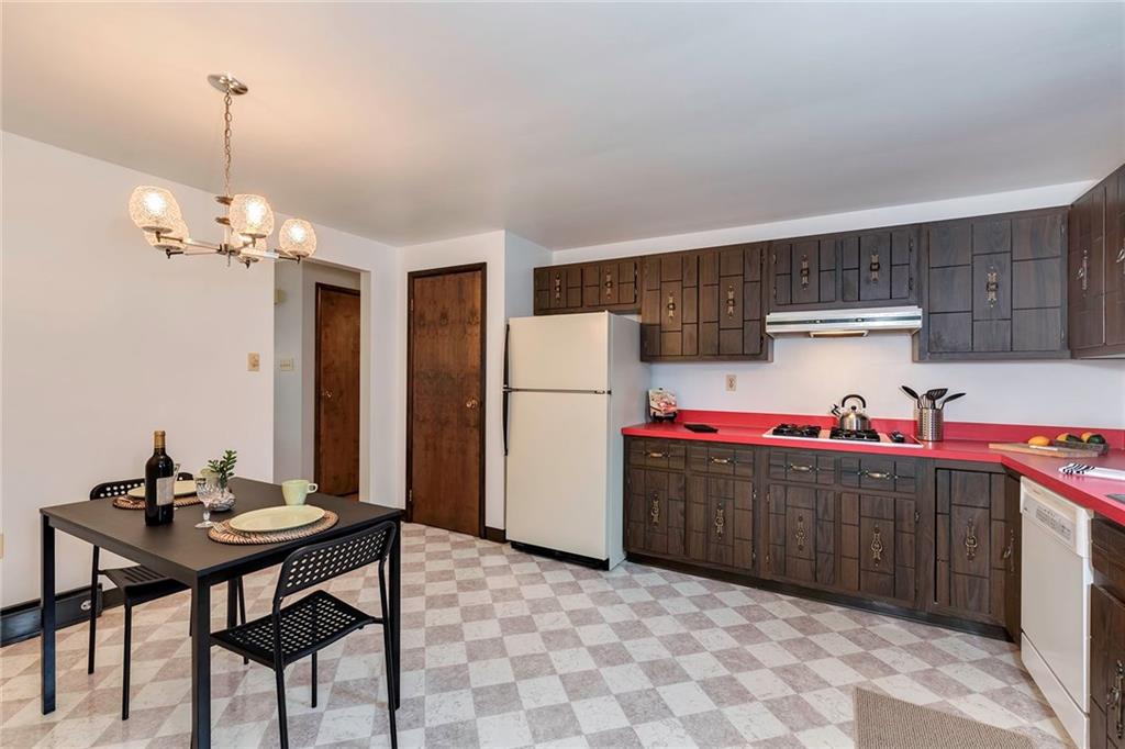 268 Shafer Road Moon Township, PA 15108 - Photo 9 of 25 Gallery Image 9