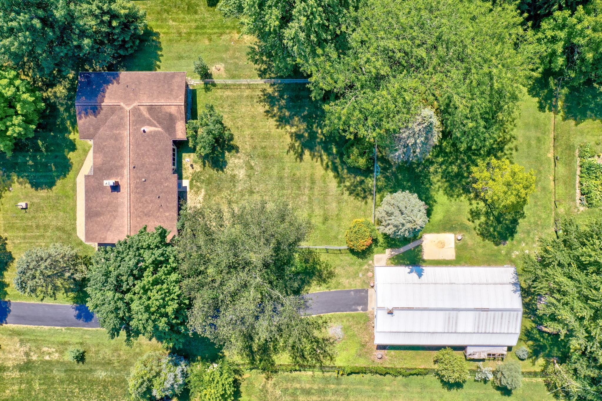 3895 Hackett Road Saginaw, MI 48603 - Photo 66 of 78 50087372-65.JPG