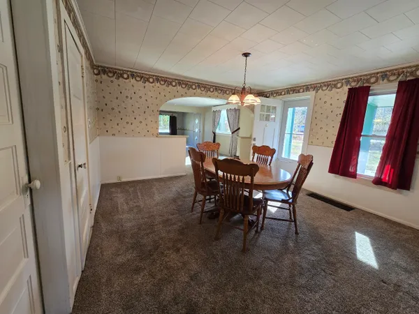 $170,000 | 180 Reading Avenue, Hillsdale, MI 49242