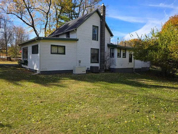 $170,000 | 180 Reading Avenue, Hillsdale, MI 49242