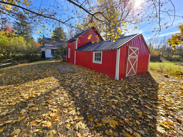 $170,000 | 180 Reading Avenue, Hillsdale, MI 49242