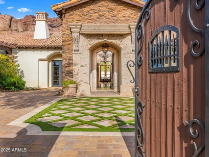 $6,995,000 | 4838 East Palomino Road, Phoenix, AZ 85018