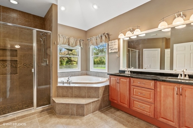 2601 Spring Leaf Drive Spring Grove, IL 60081 - Photo 15 of 38