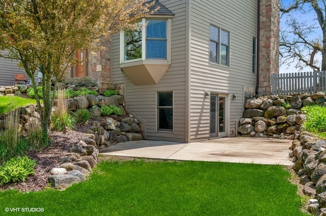 2601 Spring Leaf Drive Spring Grove, IL 60081 - Photo 3 of 38