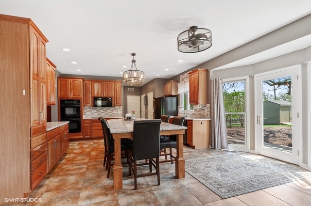 2601 Spring Leaf Drive Spring Grove, IL 60081 - Photo 8 of 38