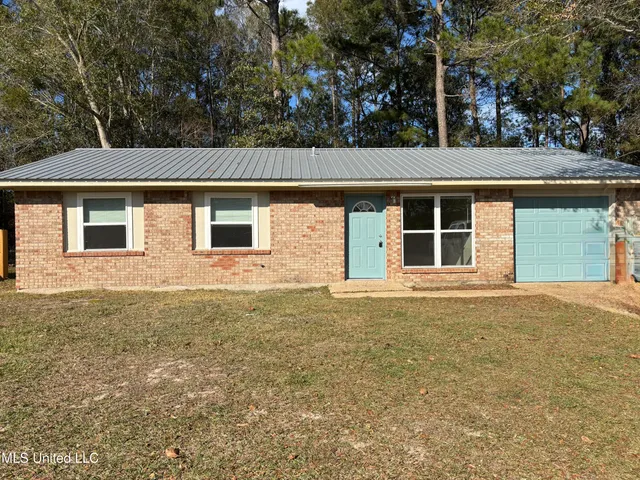 $1,200 | 1616 Timber Lane Road, Gautier, MS 39553
