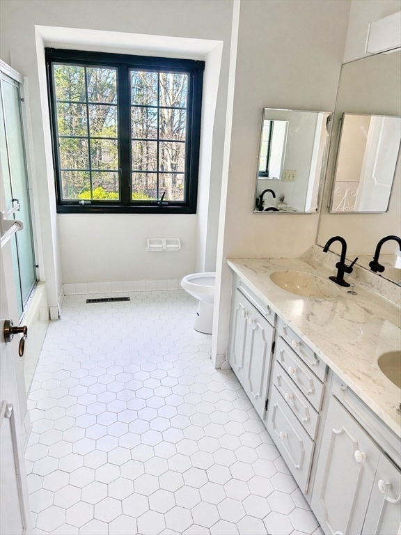 12 Woodland Road Westfield, MA 01085 - Photo 10 of 24