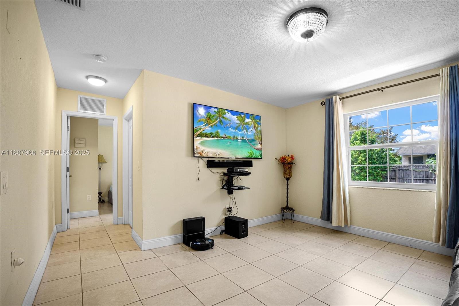 13211 Southwest 262nd Terrace Homestead, FL 33032 - Photo 11 of 39