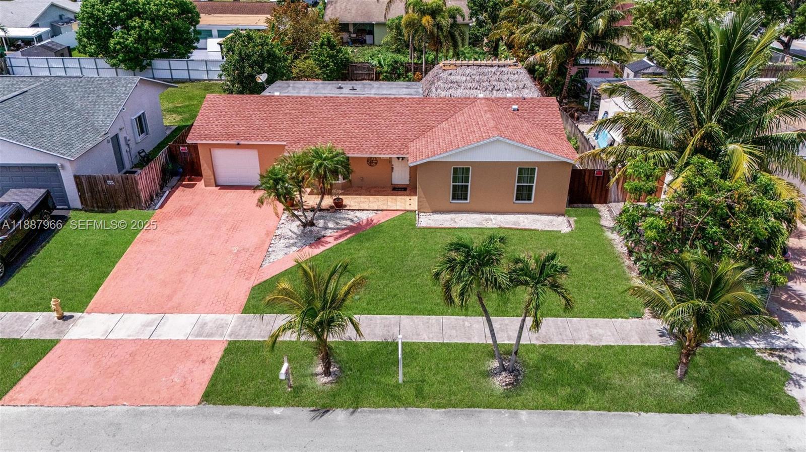 13211 Southwest 262nd Terrace Homestead, FL 33032 - Photo 2 of 39