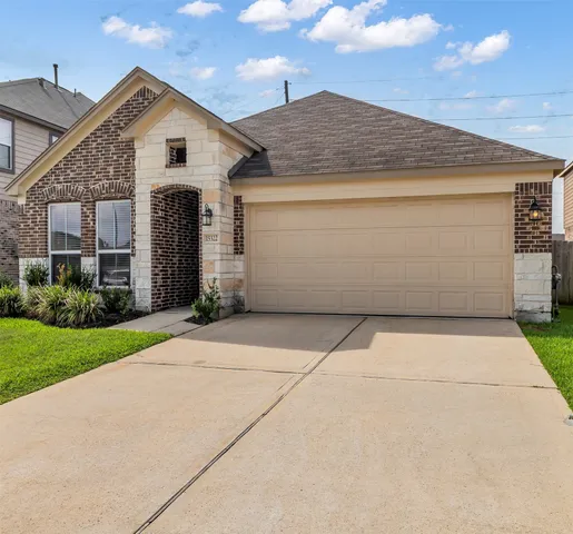 $272,700 | 15322 Laceleaf Trail, Houston, TX 77044