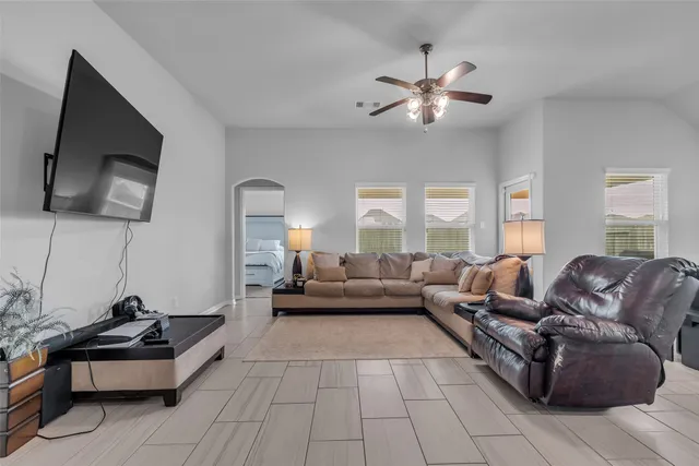 $272,700 | 15322 Laceleaf Trail, Houston, TX 77044