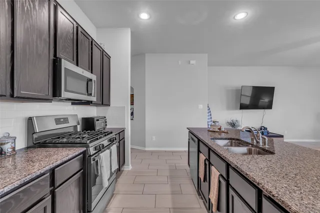 $272,700 | 15322 Laceleaf Trail, Houston, TX 77044