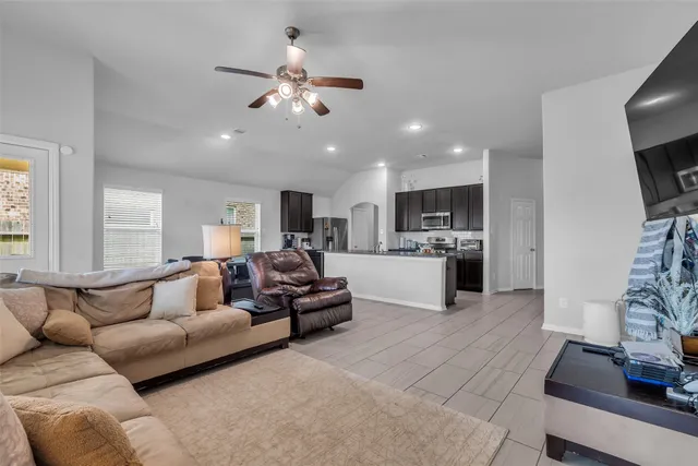 $272,700 | 15322 Laceleaf Trail, Houston, TX 77044