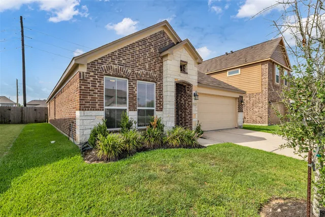 $272,700 | 15322 Laceleaf Trail, Houston, TX 77044