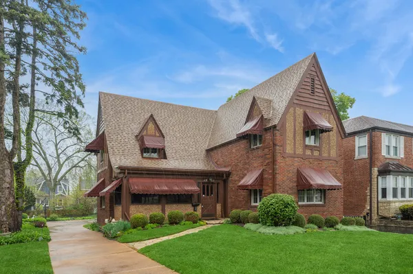 $775,000 | 1422 Franklin Avenue, River Forest, IL 60305
