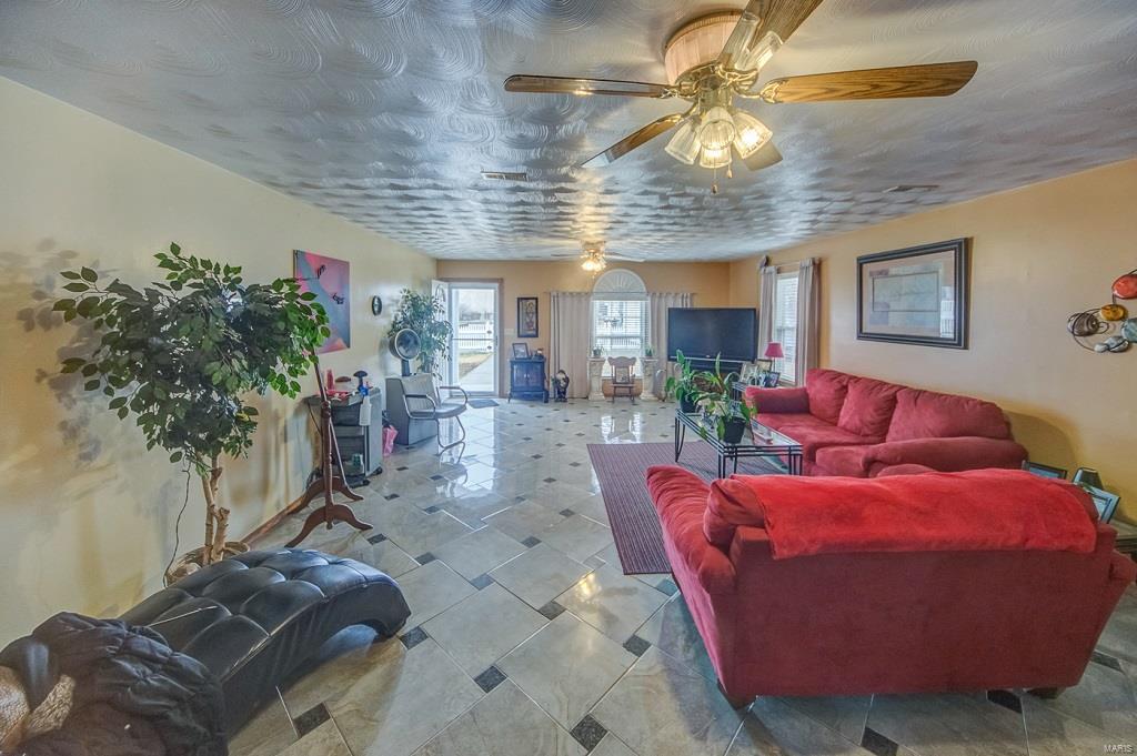 3506 Falling Springs Road Cahokia, IL 62206 - Photo 11 of 27