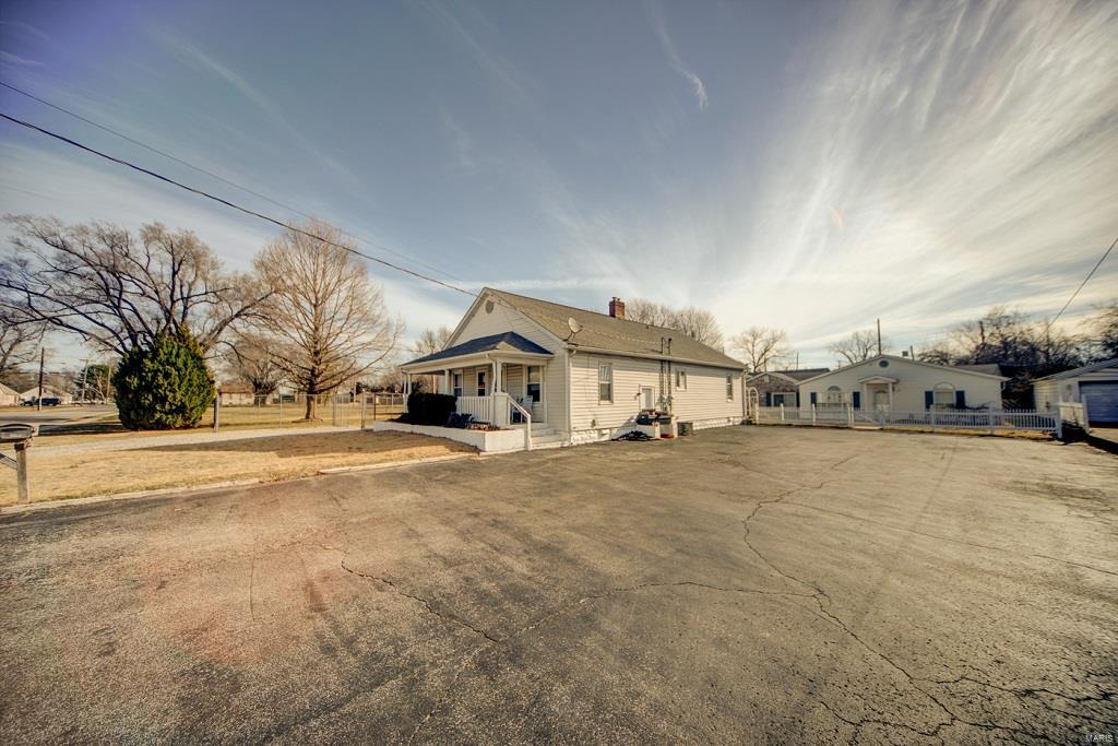 3506 Falling Springs Road Cahokia, IL 62206 - Photo 8 of 27