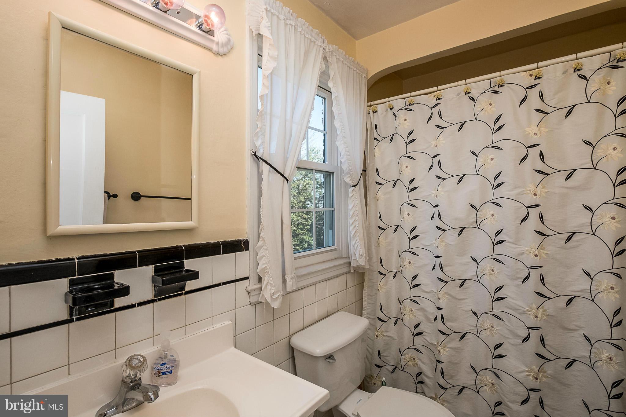 6313 Mt Ridge Road Catonsville, MD 21228 - Photo 14 of 26 Bath