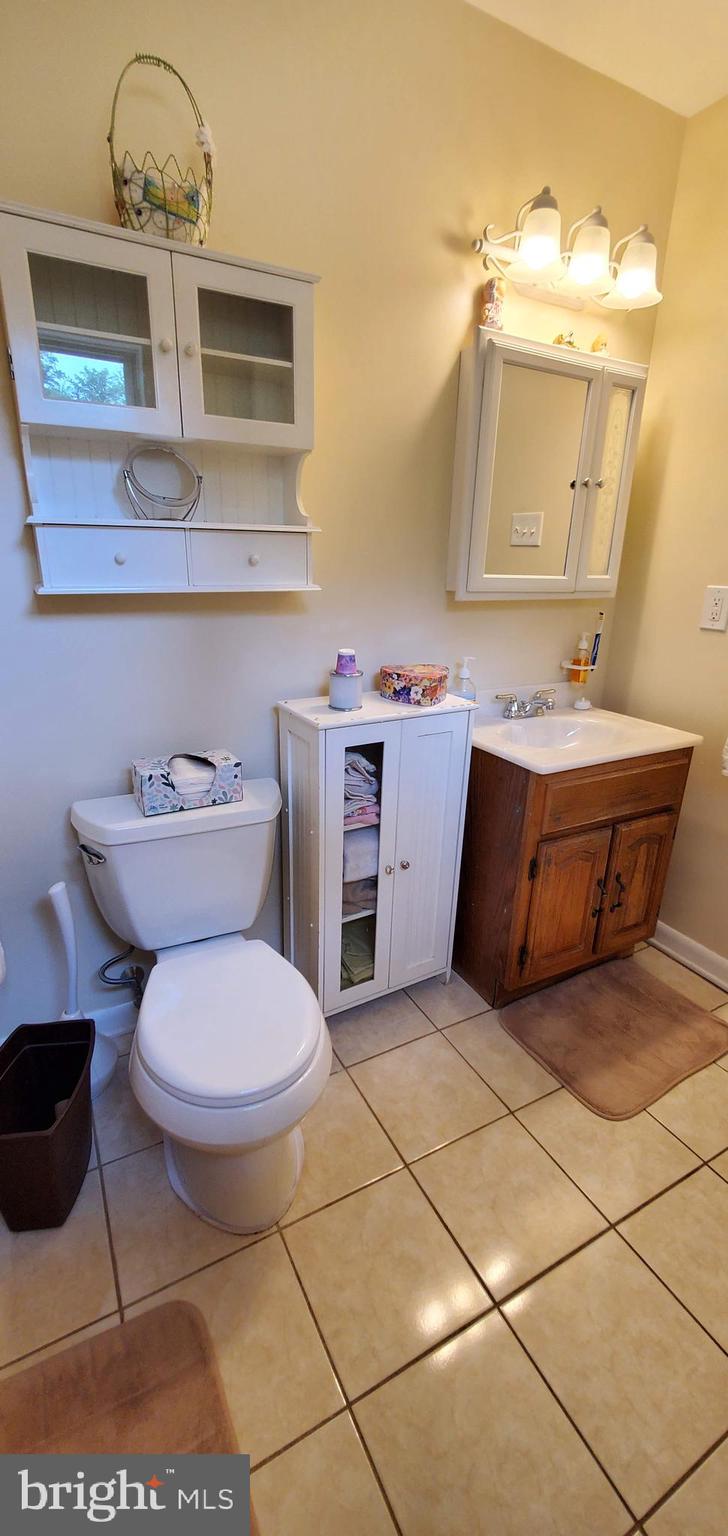 207 Kingsley Road Cherry Hill, NJ 08034 - Photo 13 of 24 Primary Bathroom