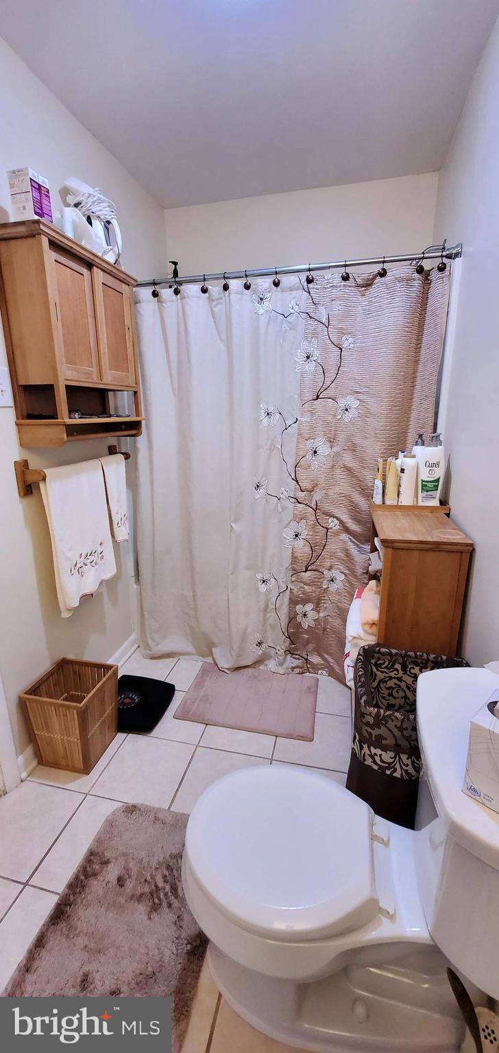 207 Kingsley Road Cherry Hill, NJ 08034 - Photo 17 of 24 Second Bathroom