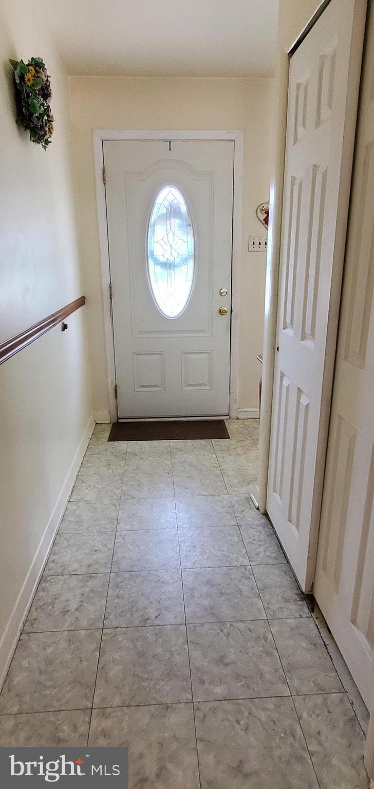 207 Kingsley Road Cherry Hill, NJ 08034 - Photo 2 of 24 Foyer