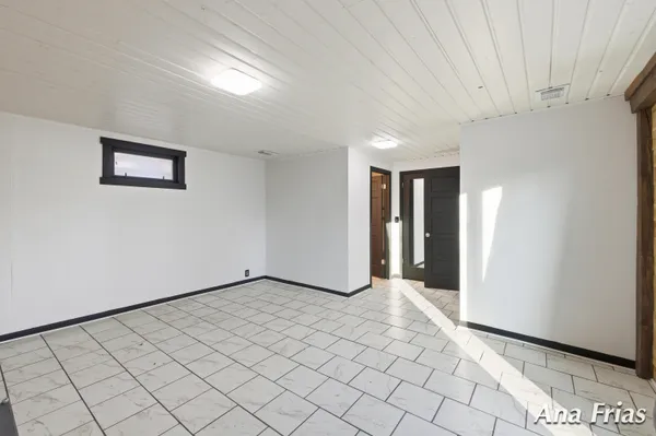 $238,900 | 3755 Jefferson Avenue Southeast, Wyoming, MI 49548