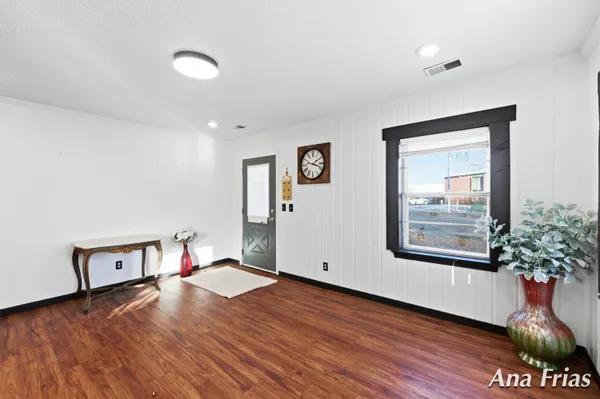 $238,900 | 3755 Jefferson Avenue Southeast, Wyoming, MI 49548