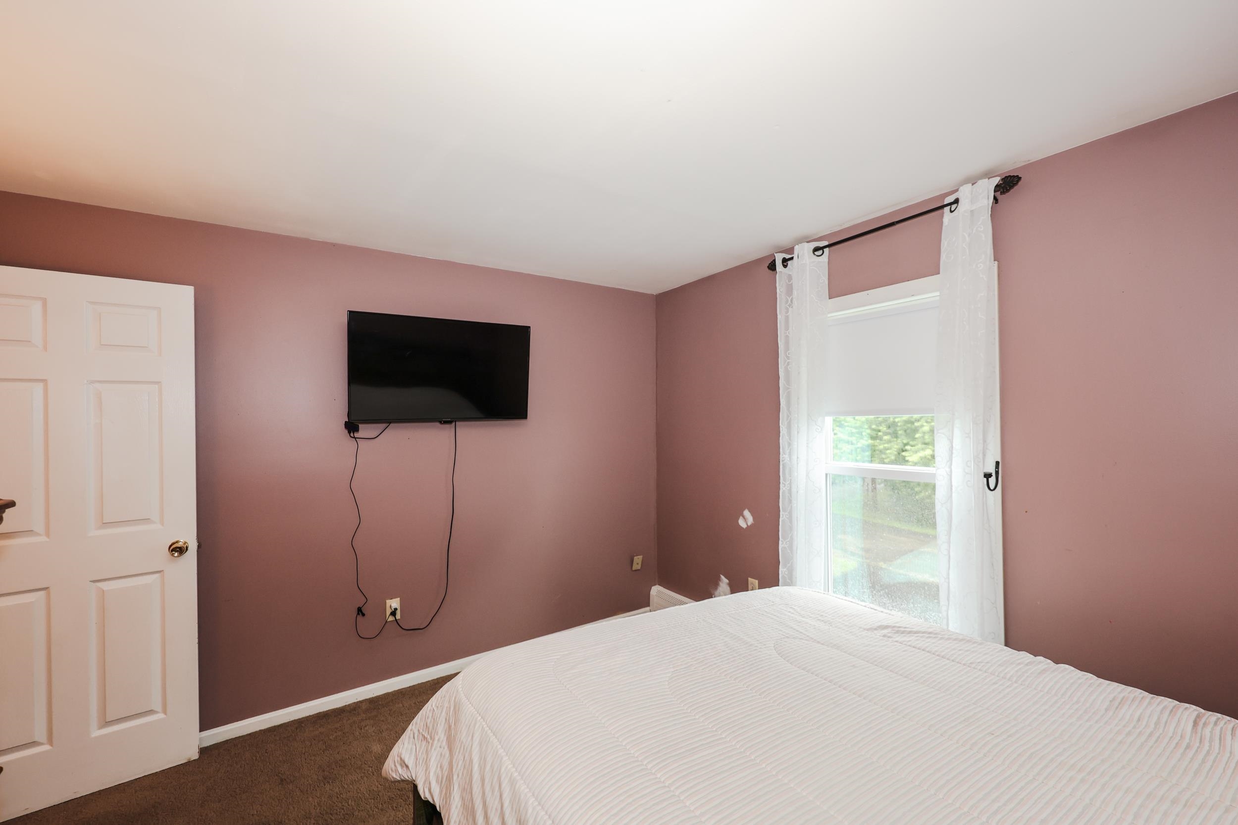 6 Concord Avenue Derry, NH 03038 - Photo 23 of 45