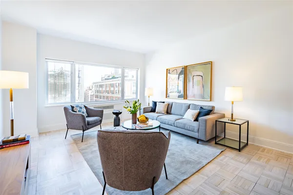 920 Park Avenue, Unit 17A | Upper East Side