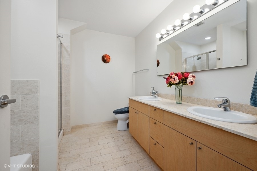653 North Kingsbury Street, Unit 1401 Chicago, IL 60654 - Photo 13 of 22