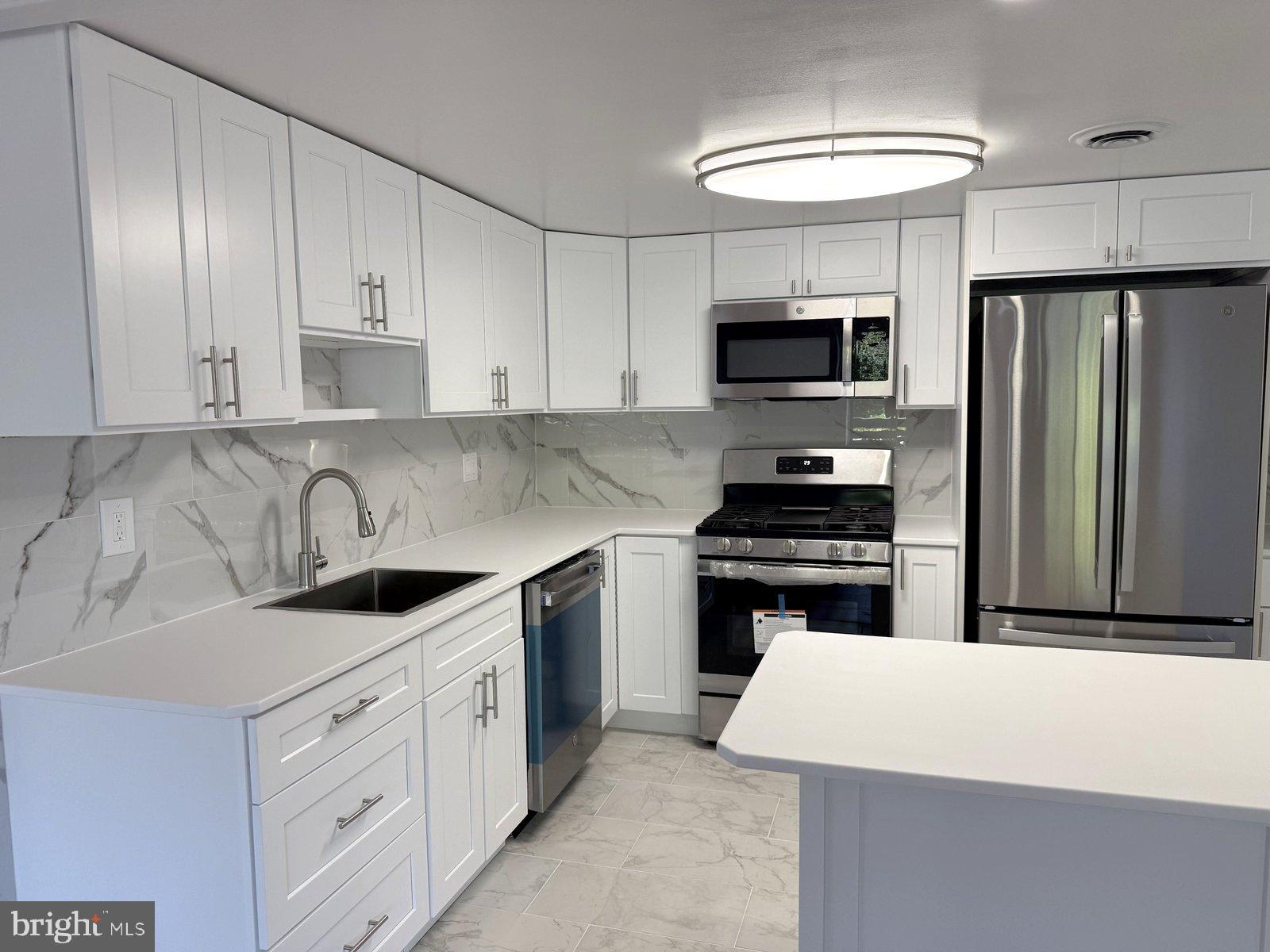 606 Cooper Landing Road, Unit B5F Cherry Hill, NJ 08002 - Photo 4 of 15