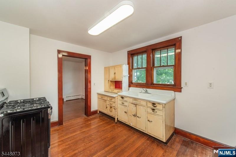 7 3rd Street Butler, NJ 07405 - Photo 6 of 12