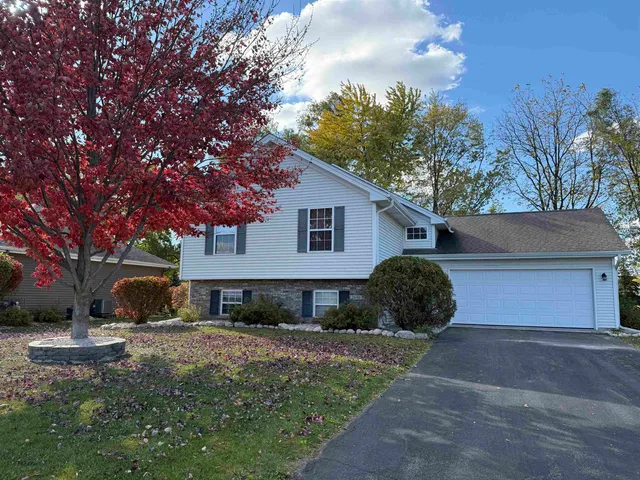 $324,900 | 2640 Shady Lane, Beloit, WI 53511