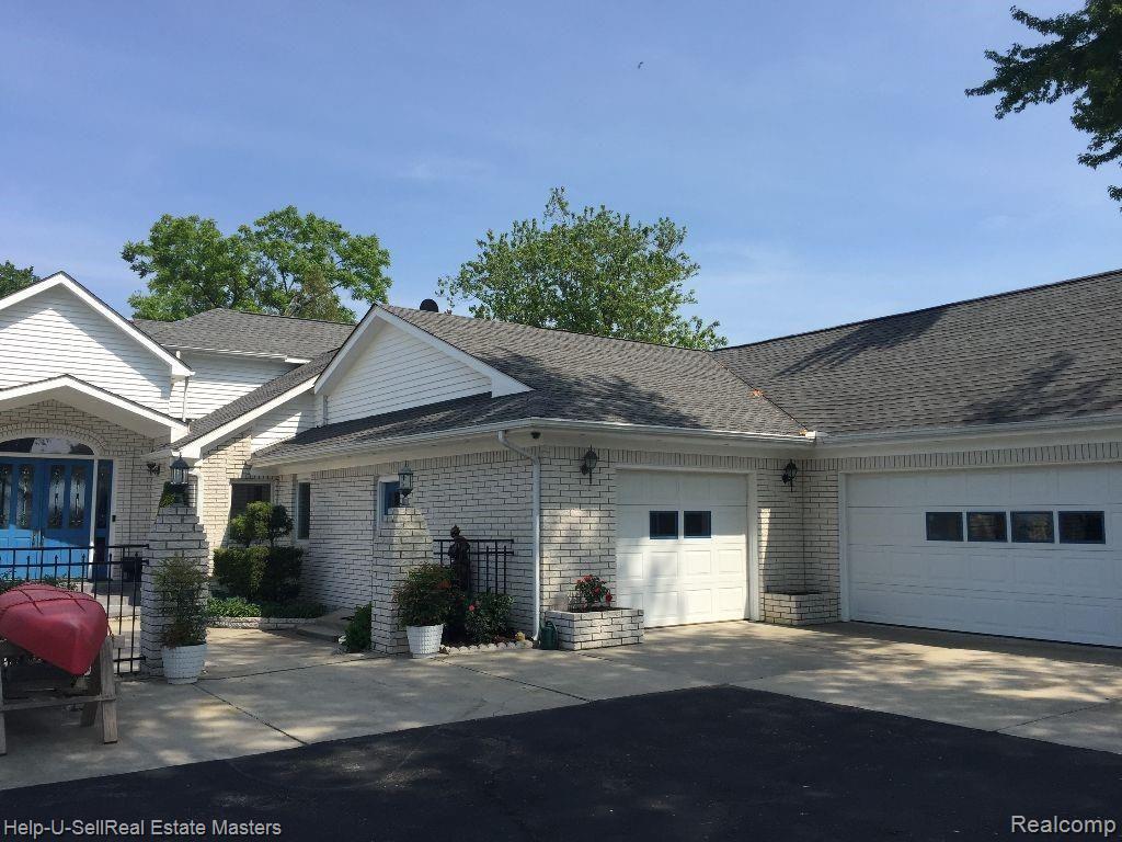 8827 Lakeshore Road Lexington, MI 48450 - Photo 2 of 34 Gallery Image 2