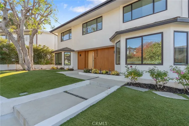 $2,199,888 | 23534 Aetna Street, Woodland Hills, CA 91367