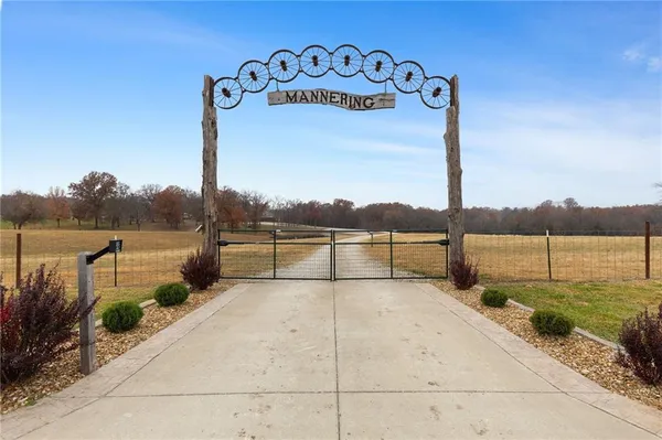 $1,275,000 | 650 Highway 13, Warrensburg, MO 64093