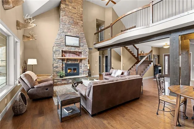 $1,275,000 | 650 Highway 13, Warrensburg, MO 64093