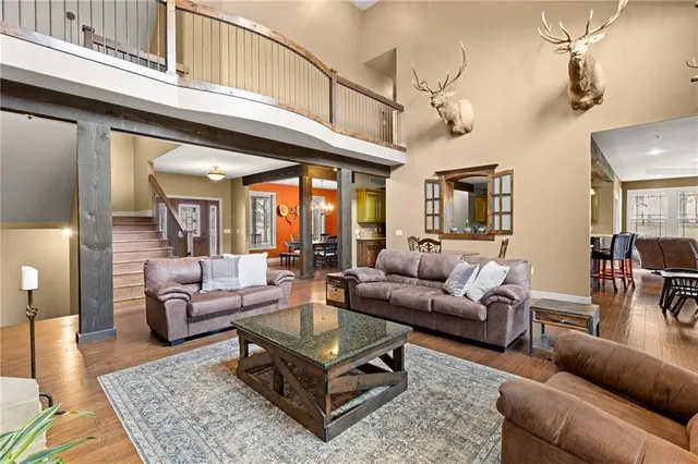 $1,275,000 | 650 Highway 13, Warrensburg, MO 64093