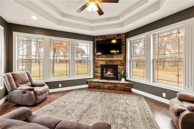 $1,275,000 | 650 Highway 13, Warrensburg, MO 64093