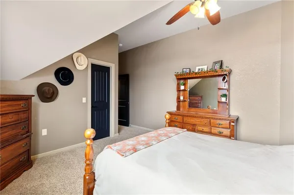 $1,275,000 | 650 Highway 13, Warrensburg, MO 64093