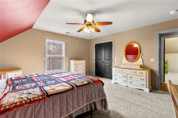 $1,275,000 | 650 Highway 13, Warrensburg, MO 64093