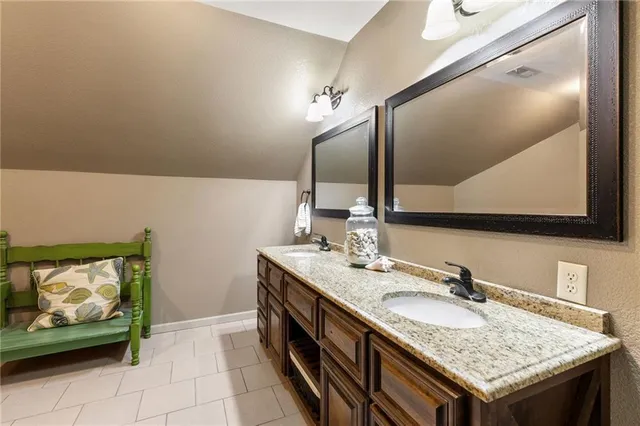 $1,275,000 | 650 Highway 13, Warrensburg, MO 64093