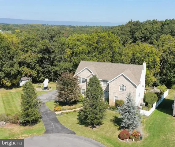 $659,900 | 8140 Golf Vista Drive, Greencastle, PA 17225