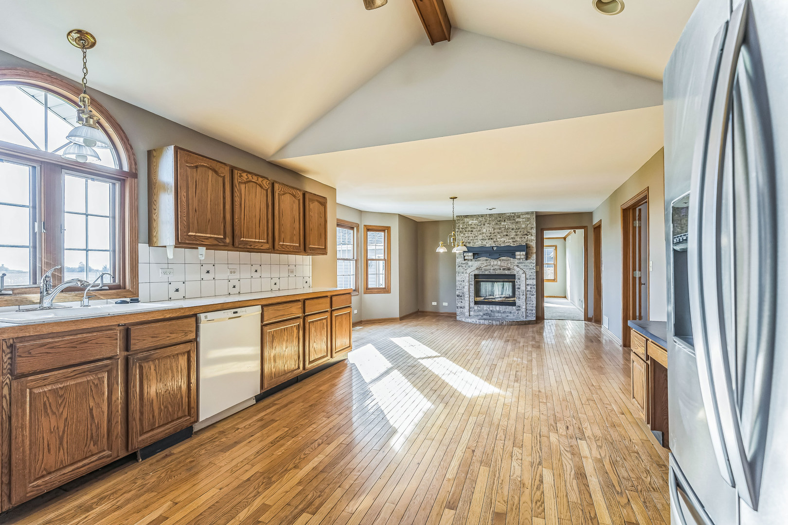 620 Rees Street Hinckley, IL 60520 - Photo 3 of 29 Gallery Image 3