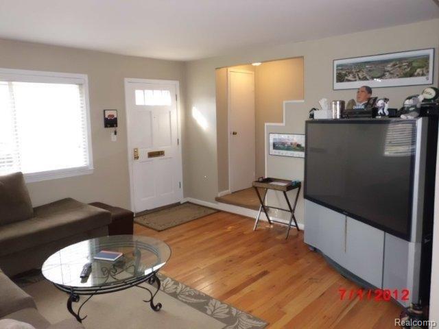 1791 Graefield Road Birmingham, MI 48009 - Photo 5 of 25 Graefield 067.jpg