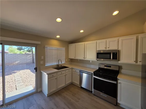 $1,900 | 626 Palmwood Lane, Las Vegas, NV 89123