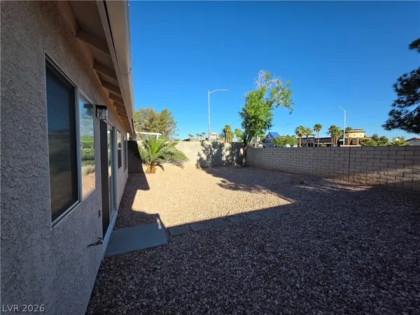$1,900 | 626 Palmwood Lane, Las Vegas, NV 89123