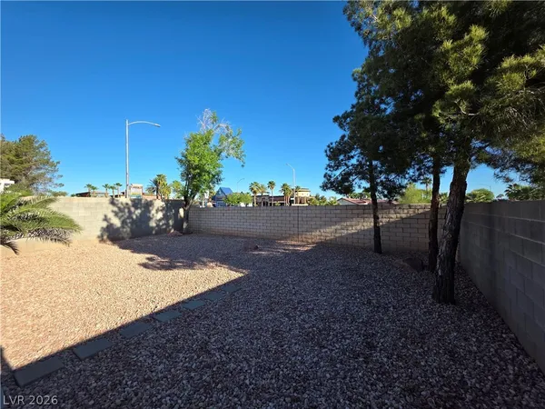 $1,900 | 626 Palmwood Lane, Las Vegas, NV 89123